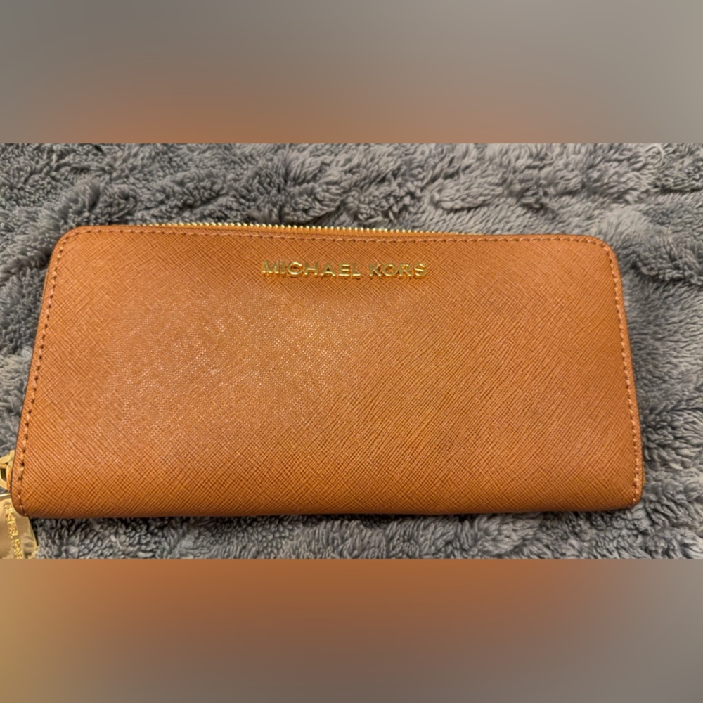Michael Kors Jet Set Wallet